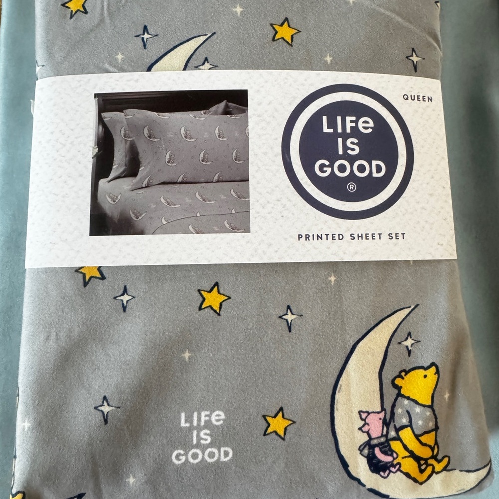 New Life is Good Winnie the Pooh Bear & Piglet Moon Star Queen Printed Sheet Set